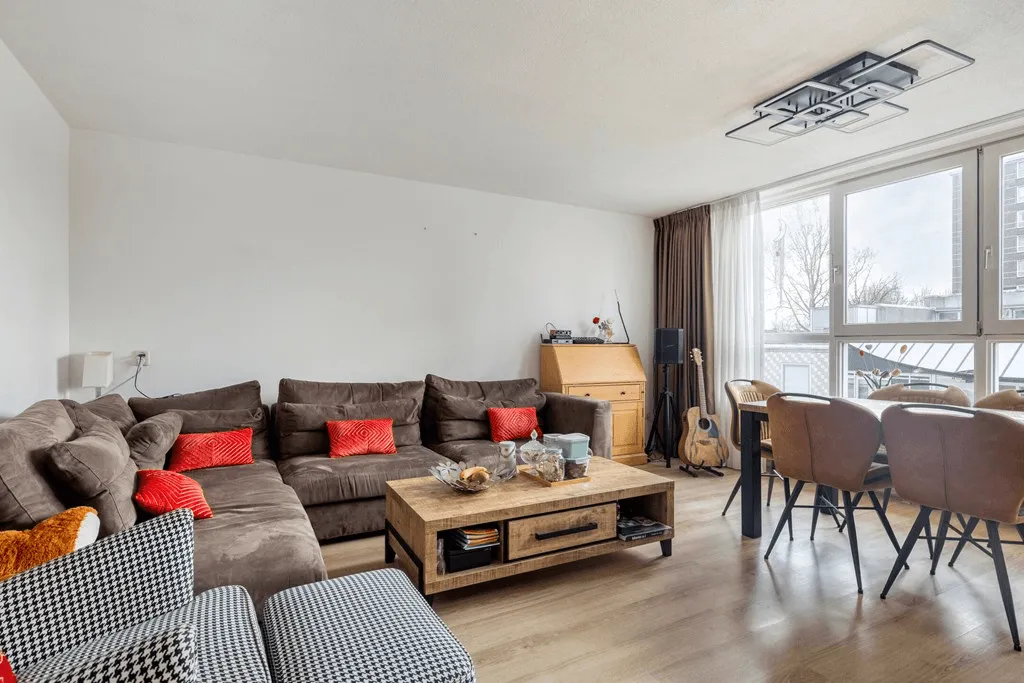 Appartement te koop: Messiaenplantsoen 102, Almere