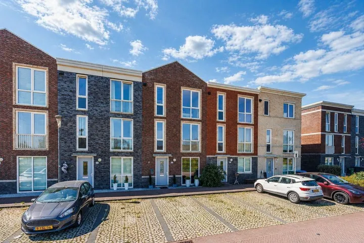 Tussenwoning te koop: Metelerkampstraat 229, Sion Rijswijk