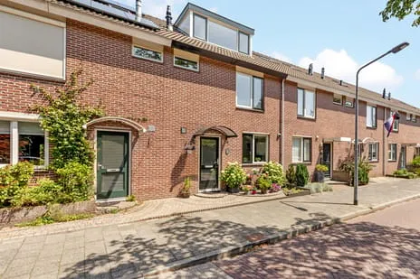 Terraced house for sale: Meteorenstraat 62, Astronomische Buurt Hilversum
