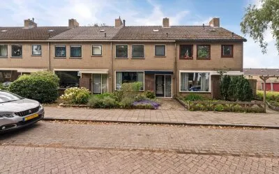 Tussenwoning te koop: Meteorenstraat 90, Emmeloord-Revelsant-Zuid Emmeloord