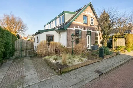 Twee-onder-één-kap te koop: Methorsterweg 24, Rheden Rheden