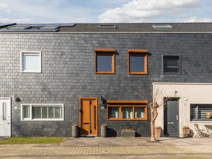 Tussenwoning te koop: Metslawierstraat 77, Leeuwerik Zuid Tilburg