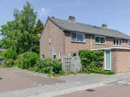 Hoekwoning te koop: Meutelaan 13, Tuindorp Bilthoven