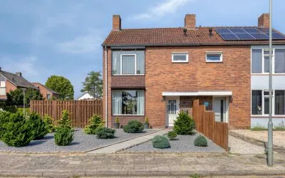 Twee-onder-één-kap te koop: Mezenstraat 24, Kern Heythuysen Heythuysen