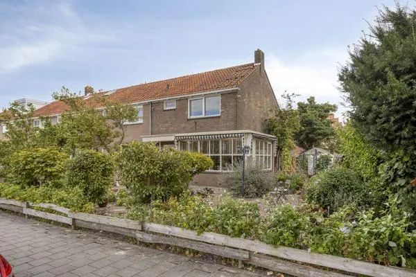 Hoekwoning te koop: Mgr Cornelis Veermanlaan 93, Volendam-Bloemenbuurt Volendam