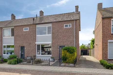 Twee-onder-één-kap te koop: Mgr Dr Meuwesestraat 20, Erp Centrum Erp