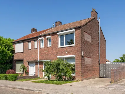 Twee-onder-één-kap te koop: Mgr. Feronlaan 69, Nieuw Lotbroek-Noord Hoensbroek