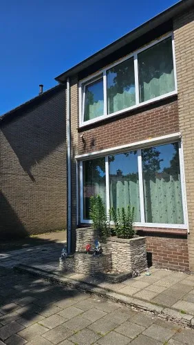 Tussenwoning te koop: Mgr Frenckenstraat 21, Hoogerheide Hoogerheide
