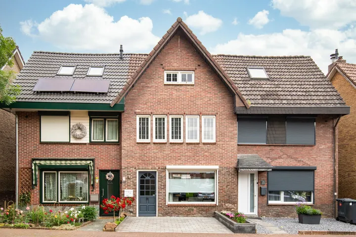 Tussenwoning te koop: Mgr.Nolensplein 4, Vink Eygelshoven