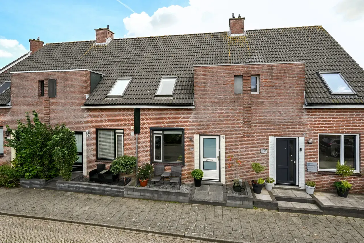 Tussenwoning te koop: Mgr. Noordmanlaan 13B, De Kwakel