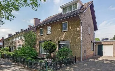 Twee-onder-één-kap te koop: Mgr. van de Venstraat 44, Wijbosch Schijndel