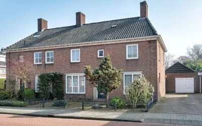 Twee-onder-één-kap te koop: Mgr. Zwijsenstraat 7, De Beemd 3 Schijndel