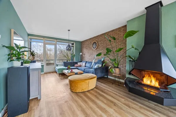 Appartement te koop: Mgr P.J. Willekenslaan 135, Huis te Lande Rijswijk