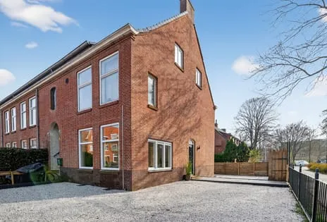 Hoekwoning te koop: Michaëlplein 1, Duivendrecht Duivendrecht