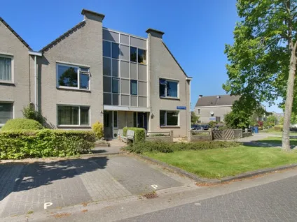 Tussenwoning te koop: Middachtenlaan 76, Landgoederenbuurt Oost Almere