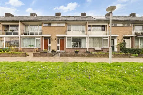 Tussenwoning te koop: Middachtensingel 127, Over het Lange Water Arnhem