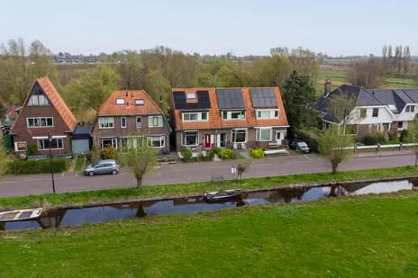 Hoekwoning te koop: Middel 68, Westzaan Noord Westzaan