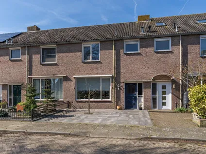 Tussenwoning te koop: Middelblok 19, Den Dungen