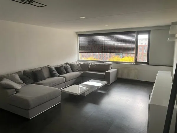 Apartment for rent: Middeldijkerplein 240, Meerwede Zuidoost Barendrecht