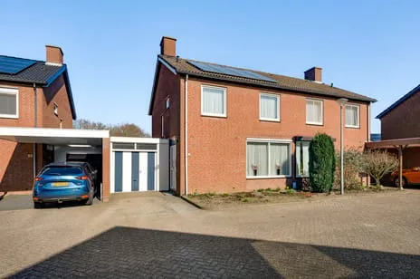 Tussenwoning te koop: Middelijk 13, Molenveld Horst