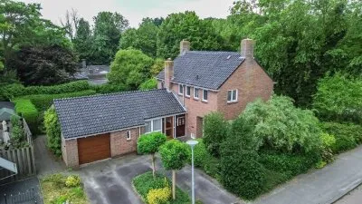 Vrijstaande woning te koop: Middellaan 2, Grootegast