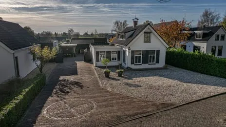 Vrijstaande woning te koop: Middelsluissedijk WZ 53, Numansdorp Woonkern Numansdorp