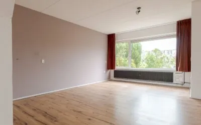 Tussenwoning te koop: Middelven 10, Roden West Roden