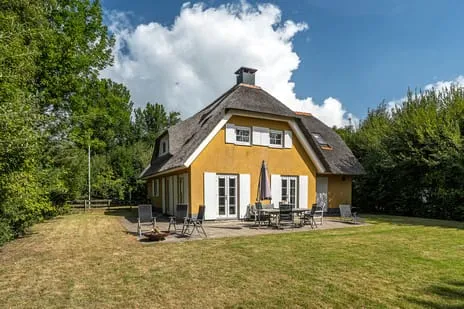 Detached house for sale: Middelweg 21A, Verspreide huizen Stavoren Stavoren