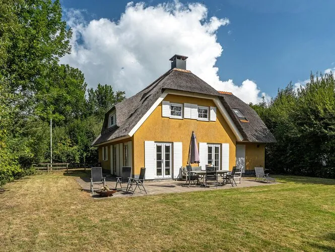 Woning te koop: Middelweg 21A, Stavoren