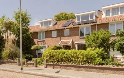 Tussenwoning te koop: Middelweg 67, Groot Deijleroord en Ter Weer Wassenaar