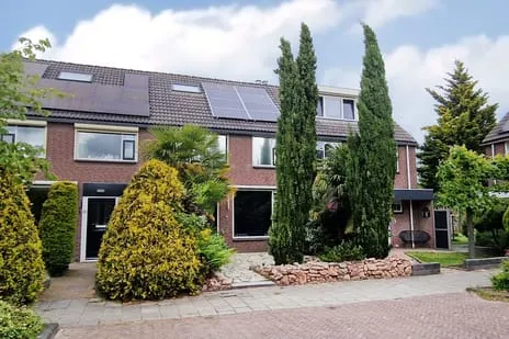 Terraced house for sale: Midden Woerd 25, Geestcomplex Naaldwijk