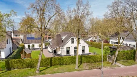 Vrijstaande woning te koop: Middendam 12, Kern Alphen Alphen (Ge)