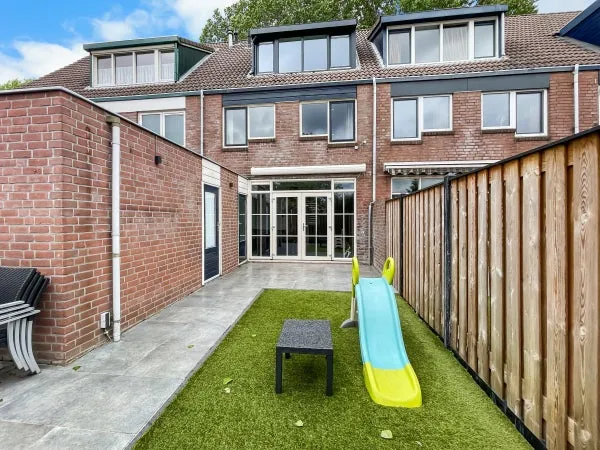 Woning te huur: Middenhof, Middenhof en Uithof Almere