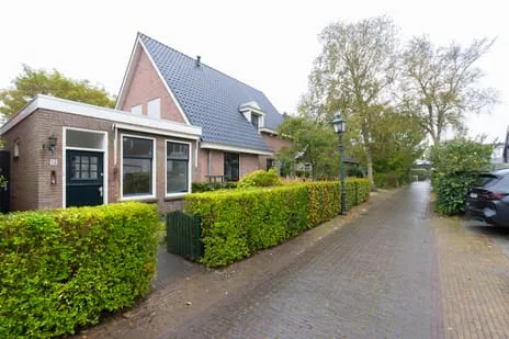 Twee-onder-één-kap te koop: Middenpad 12, Bergen-Centrum Bergen (Nh)