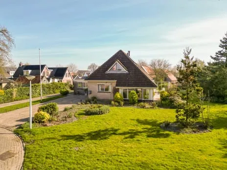 Vrijstaande woning te koop: Middenpaed 4, Bakhuizen Bakhuizen