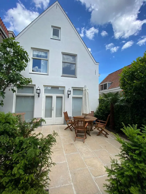 Hoekwoning te huur: Middenstraat 46, Weesp Centrum Weesp