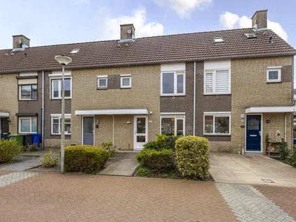 Tussenwoning te koop: Middenveer 48, Middenveer Sliedrecht