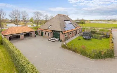 Appartement te koop: Middenweg 1-1, Butterhuizen Noord Heerhugowaard