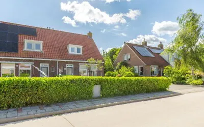 Twee-onder-één-kap te koop: Middenweg 149, Bantega Bantega