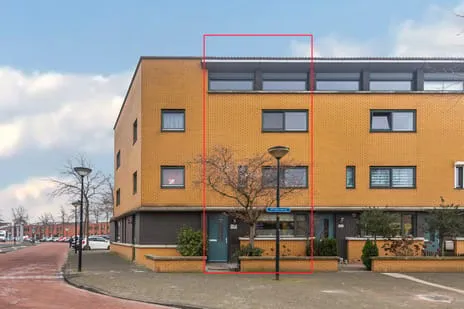 Tussenwoning te koop: Middenweg 244, Zonne Veld 'S-Gravenhage