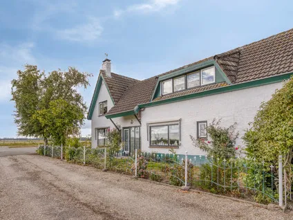 Vrijstaande woning te koop: Middenweg 5, Verspreide huizen IJzendijke Biervliet