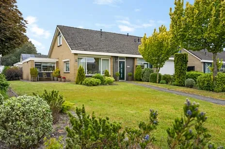 Hoekwoning te koop: Middenweg 66, Veenoord Veenoord