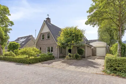 Vrijstaande woning te koop: Middenweg 9, Limmen Centrum Limmen