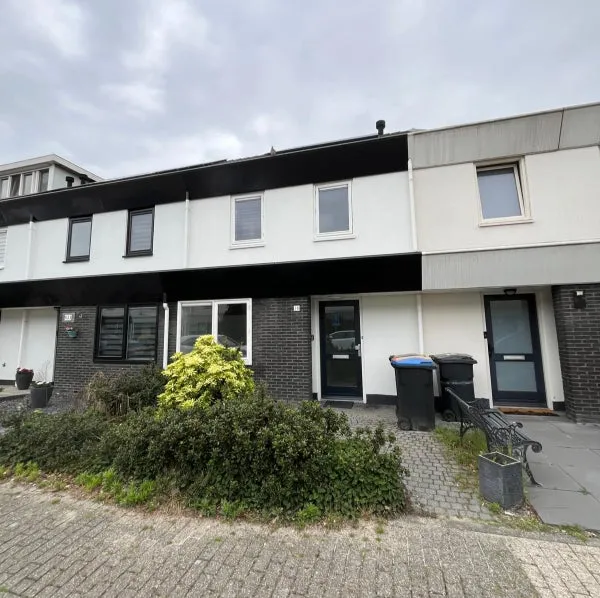 Kamer te huur: Midslandstraat 29-04, Leeuwerik West Tilburg