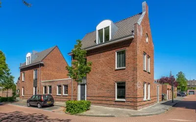 Twee-onder-één-kap te koop: Mieke de Brefstraat 48, Schijndel Centrum 2 Schijndel
