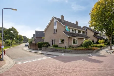 Hoekwoning te koop: Mielweg 32, Lunteren