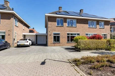 Tussenwoning te koop: Mienewei 22, Akkrum Akkrum