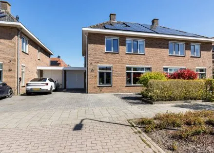 Tussenwoning te koop: Mienewei 22, Akkrum Akkrum