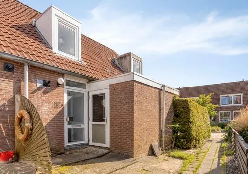 Tussenwoning te koop: Mientlân 22, Nijezijl-Roodhem Ijlst