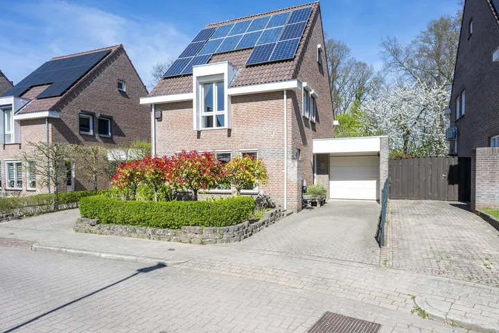 Vrijstaande woning te koop: Mies van der Rohestraat 6, Parkheide Landgraaf